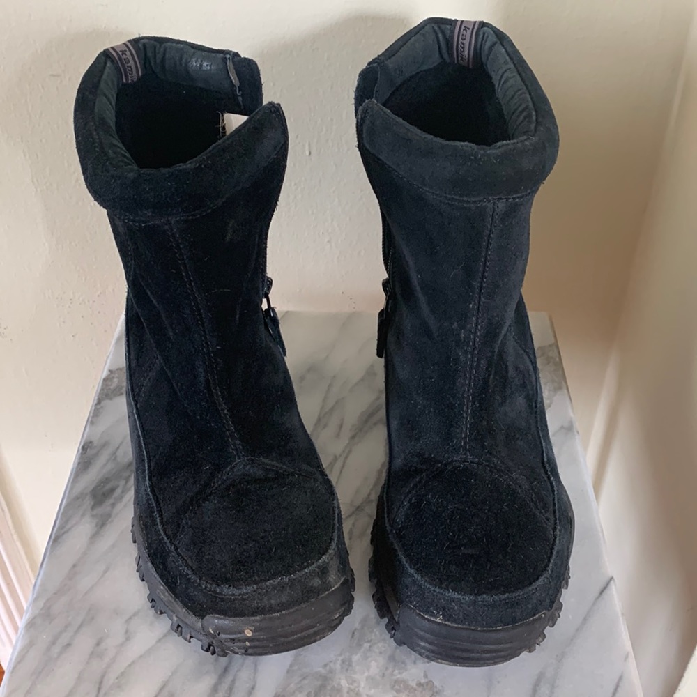 Kamik “Soulful” Black Suede, Fleece-Lined Winter Boots, size 8